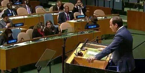 “المنير”: السيسي.. يتحدث والقاعة شبه فارغة