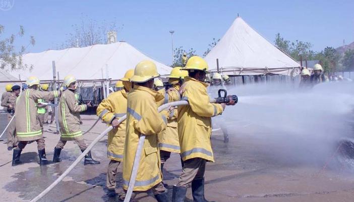 8 سيارات إطفاء لإخماد حريق بخيام المصريين في “منى”