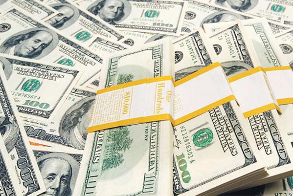 الدولار يسجل 12.80 جنيهًا للبيع بالسوق السوداء