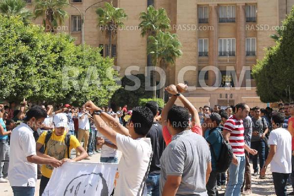 ربط الأيدي وتكميم الأفواه بهندسة أسكندرية رفضًا لاعتقال الطلبة