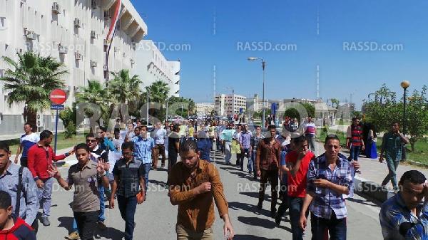 طلاب الفيوم” صوت الطلبه طالع طالع .. من الجامعة للشوارع”