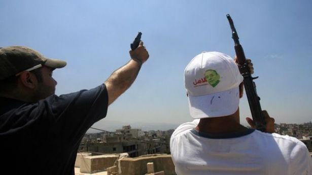 أمين شرطة يقتل طفله بطلقة نارية في حفل زفاف