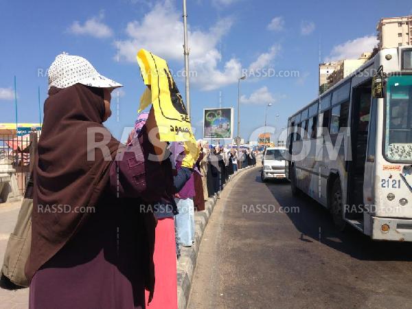 وقفه نسائية وآخري طلابية ضد الانقلاب بالأسكندرية