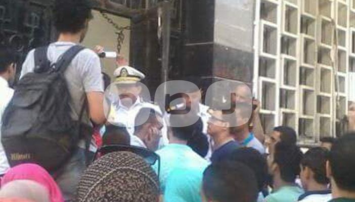 طلاب الدبلومات الفنية يتظاهرون أمام “التعليم العالي”