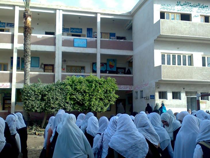 أولياء أمور يمنعون أبناءهم عن دخول مدرسة في كفر الشيخ