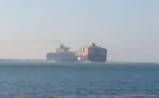 فيديو|لحظة تصادم سفينتين بقناة السويس اليوم