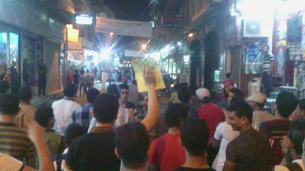 مسيرة شبابية بالقرب من قسم شرطة دكرنس بالدقهلية