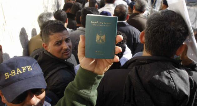 “المركزي للإحصاء”: انخفاض أعداد تصاريح العمل للمصريين بالخارج