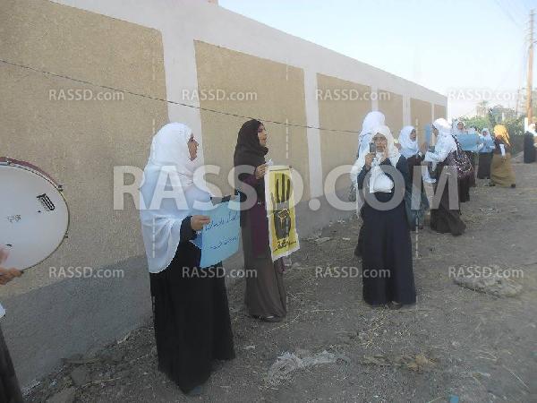 وقفة لطالبات معهد الرصيف الأزهري بكفر الشيخ