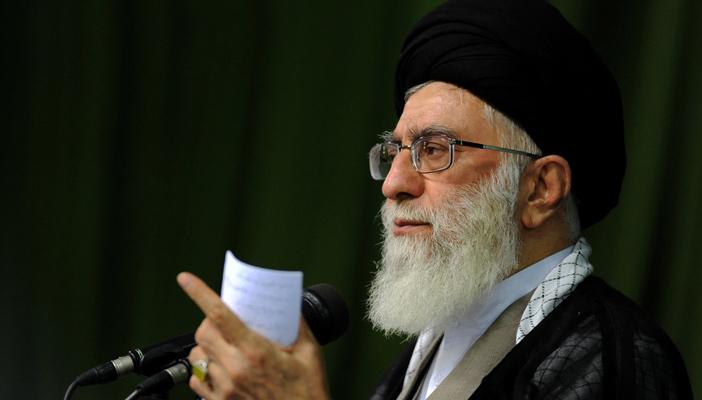 خامنئي” يتوعد السعودية بـ”رد قاس” على خلفية حادثة “منى”