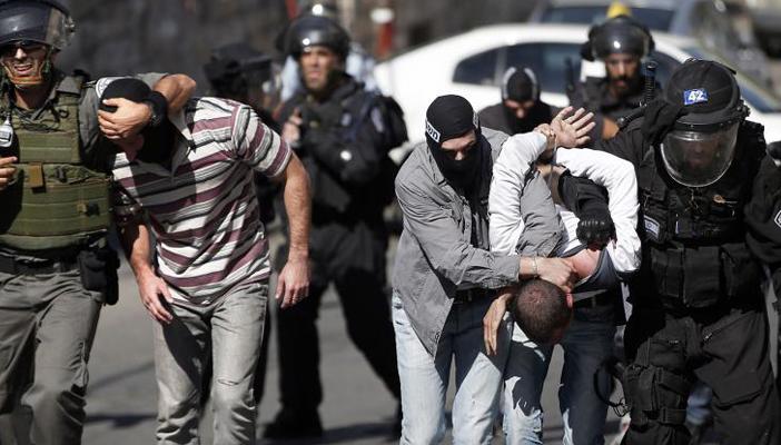 الاحتلال يواصل اعتقال الفلسطينيين في القدس