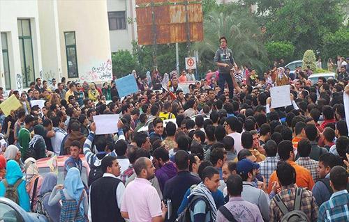 رئيس جامعة المنصورة للطلاب: عبرو عن رأيكم دون مظاهرات