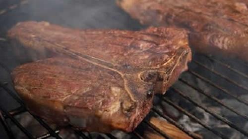 الإفراط في تناول لحوم العيد يؤدى إلى الإعياء الشديد