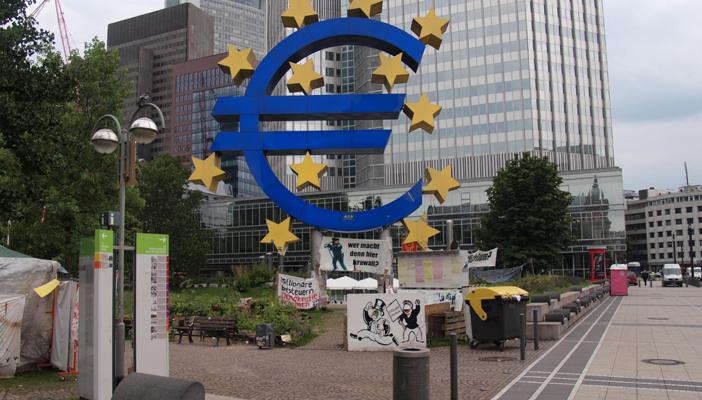 البنك الأوروبي لإعادة الإعمار: استثماراتنا قد تعود إلى مصر خلال شهر