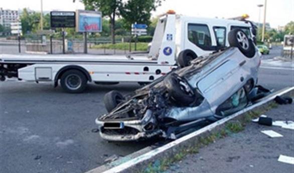 إصابة 24 شخصًا في تصادم سيارتين بدمياط