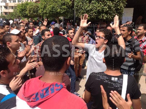 الإفراج عن طلبة صيدلة بعد احتجازهم من أمن “المنصورة”