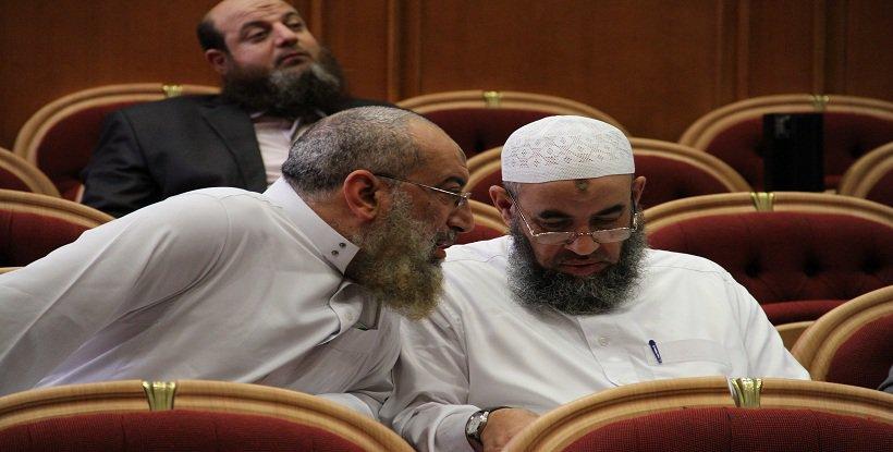 نرصد أغرب 7 فتاوى لحزب النور.. أحدثها التدريس بالشفايف