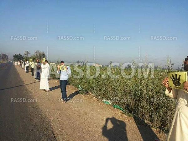 سلاسل بشرية بدسوق في أسبوع “الله أكبر.. عيدنا النصر”