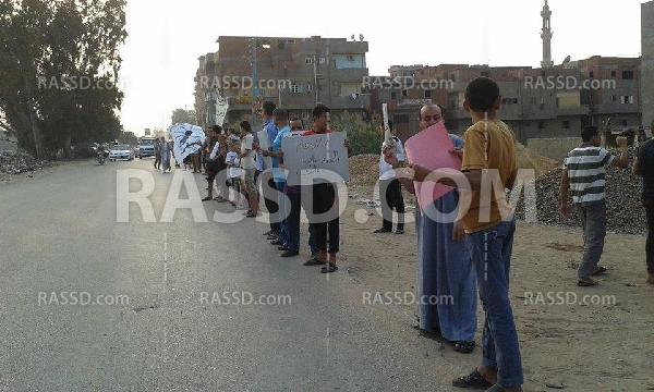 سلسلة بشرية في الدقهلية تنديدًا بغلاء الأسعار