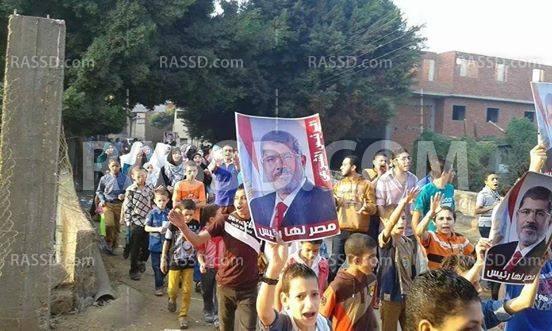 مسيرة مناهضة للانقلاب بعد صلاة العيد في الزوامل