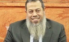 قيادي بحزب النور يتحفظ علي مشروع تجريم “إهانة العلم”