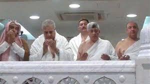 نشطاء: محلب عاد من الحج ليطوف حول السيسي