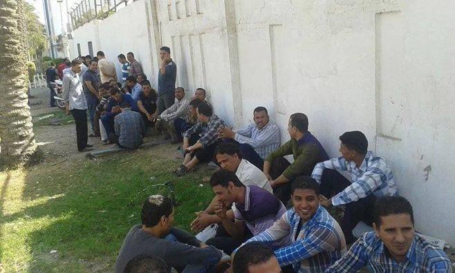 عمال المصرية للألياف يضربون عن العمل للمطالبة بتحسين أوضاعهم