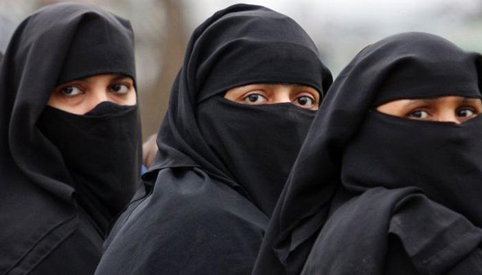 فتنة “نصار” تضرب الجامعات.. 5 رؤساء يرفضون قرار حظر النقاب و2 يؤيدانه