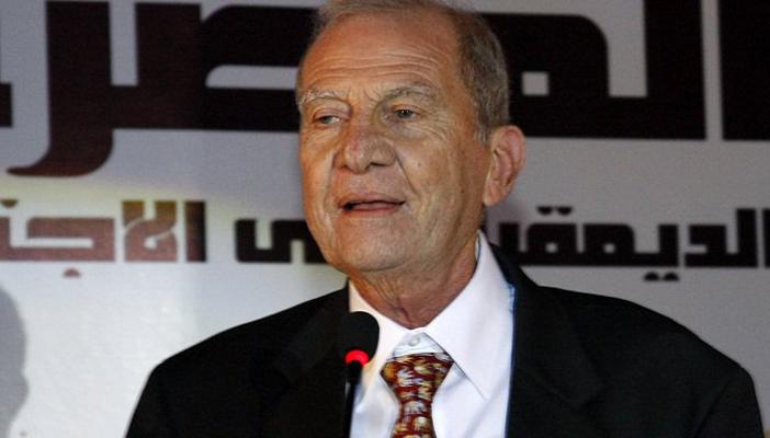 “أبو الغار” للمصريين: ماحدش يضحك عليكم ويقول لكم نغير “الدستور”