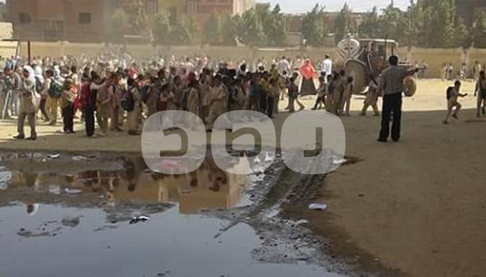 مياه الصرف الصحي تغرق مدرسة بمركز يوسف الصديق بالفيوم