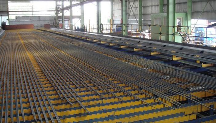 شركات الحديد تخفِّض من إنتاجها لنحو 89 ألفًا و967 طنًّا