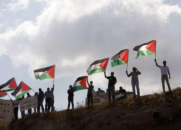 الإندبندنت: يتعين الاعتراف بدولة فلسطين لإنهاء الأزمة