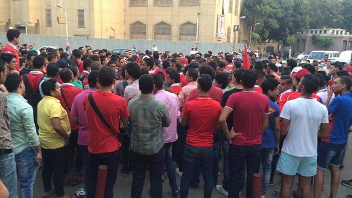 بالفيديو.. جماهير الأهلي تطالب برحيل مجلس طاهر