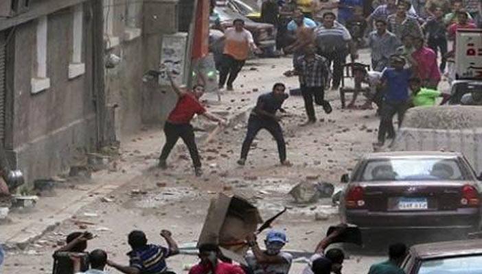 الشوارع المصرية تتحول إلى ساحات حرب