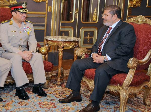 كشف حساب مئة يوم انقلاب.. بين مرسي المُنتخب والسيسي المُنقلب