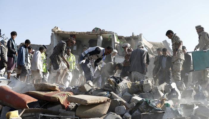 12 غارة جوية ضد تجمعات الحوثيين بالعاصمة اليمنية صنعاء