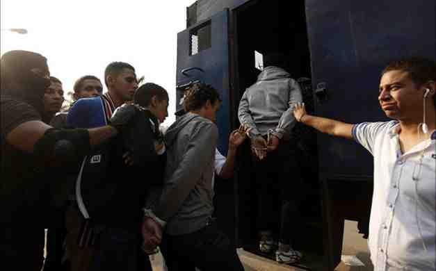 بالأسماء| اعتقال 5 طلاب ومداهمة منازل العشرات في أسيوط