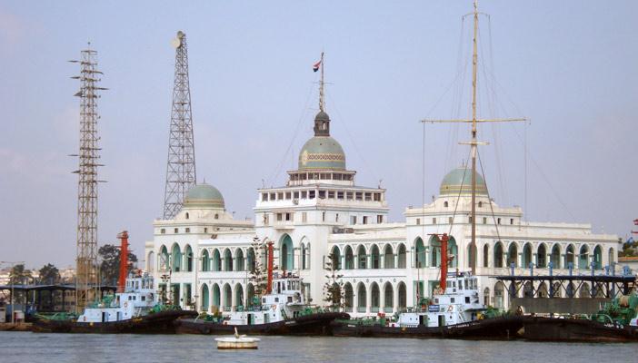 تراجع إيرادات قناة السويس 9.4% خلال أغسطس الماضي