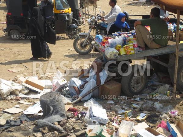 الجائلون بالأقصر بين مطرقة البطالة وأرصفة الشوارع والطرقات