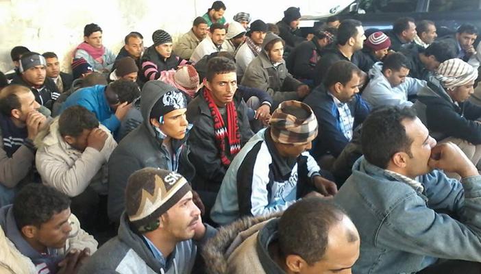 الإفراج عن 50 عاملا تونسيا مختطفا في ليبيا