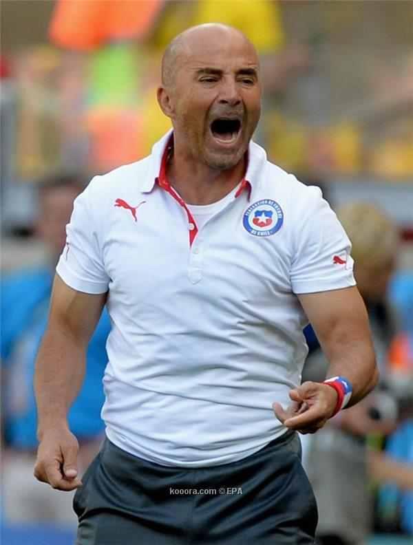 مدرب تشيلي: فيدال بخير ويوفينتوس لم يطلب عودته