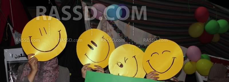 سماء لونها أصفر.. احتفال رافضي الانقلاب بالعيد