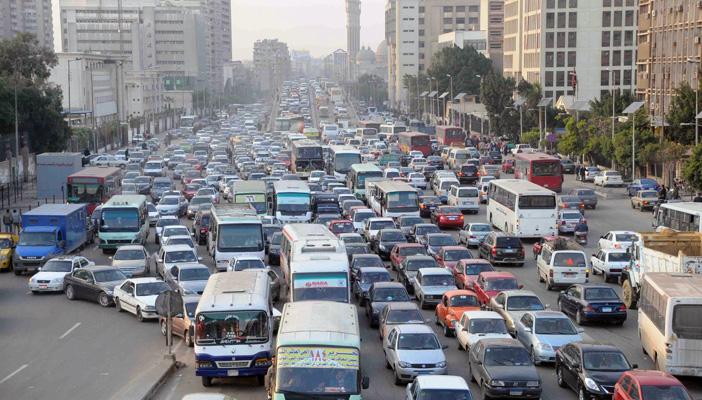 شلل مروري بالزمالك بسبب كسر ماسورة مياه