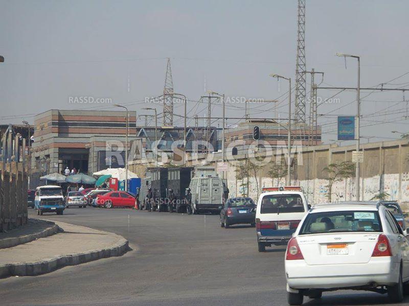 مدرعات فض الشغب تحاصر جامعة حلوان