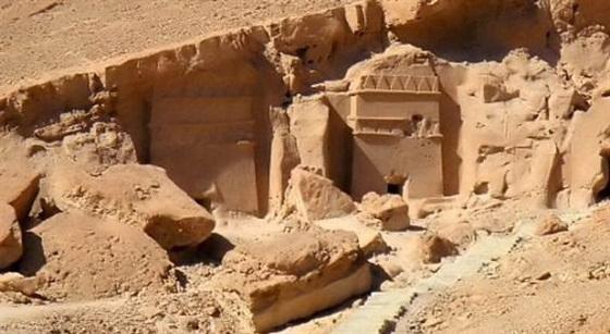 السلطات السويدية تبدأ في نصب مخيمات للاجئين