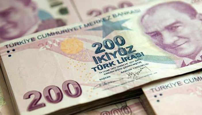 موقع بلومبرج: الليرة التركية في مهب الخطر