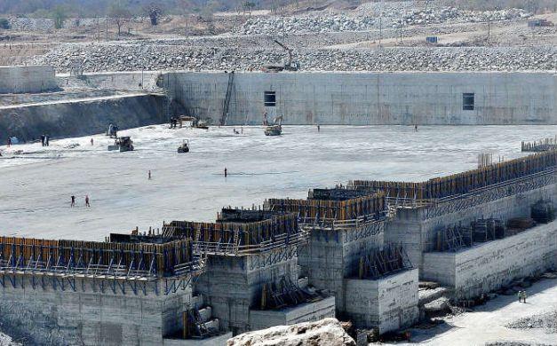 الإعداد لزيارة البشير لمصر ولجنة سد النهضة تستأنف اجتماعها