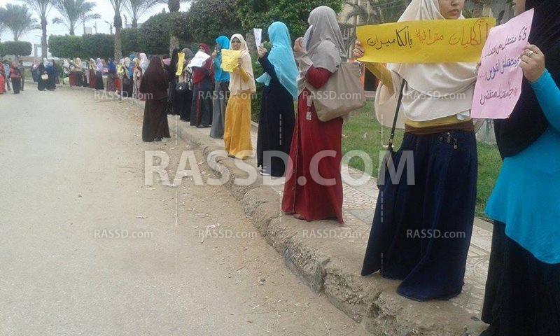 مسيرة لطالبات “تفهنا الأشراف” تنديدًا بقمع الطلاب