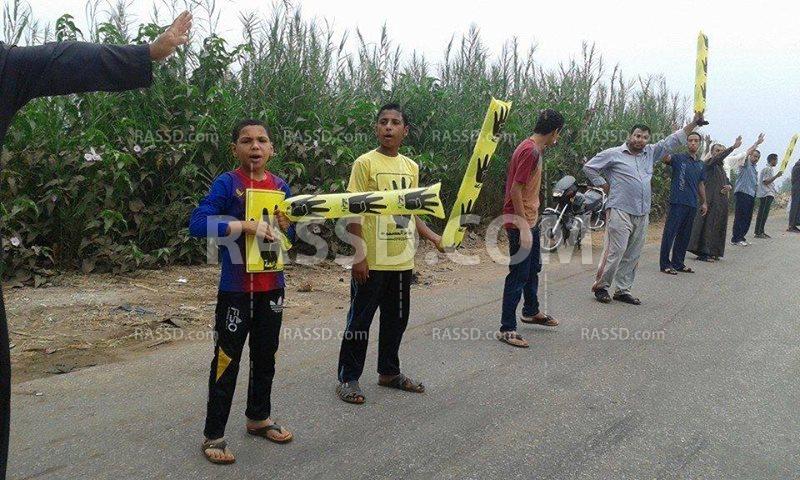 سلسلة بشرية في “السنطة” ضمن فعاليات أسبوع “انصروا الأقصى”