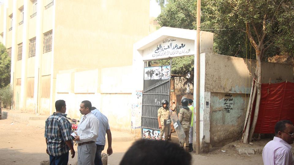 الانتخابات في المحافظات.. لم يحضر أحد ومخالفات بالجملة